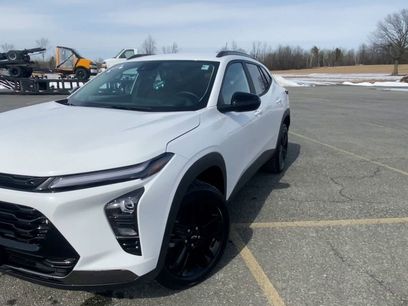 Used 2025 Chevrolet Trax ACTIV w/ Driver Confidence Package