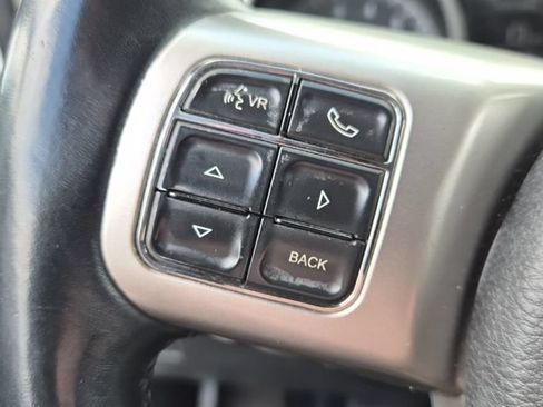 Used 2013 Jeep Grand Cherokee Laredo AWD/4WD image 9