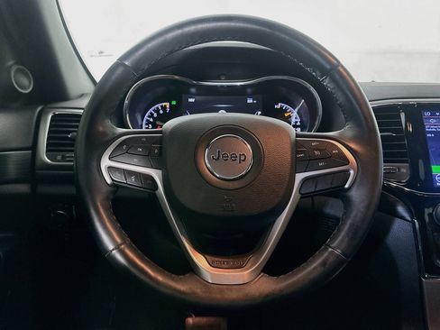 Used 2019 Jeep Grand Cherokee Altitude RWD image 18