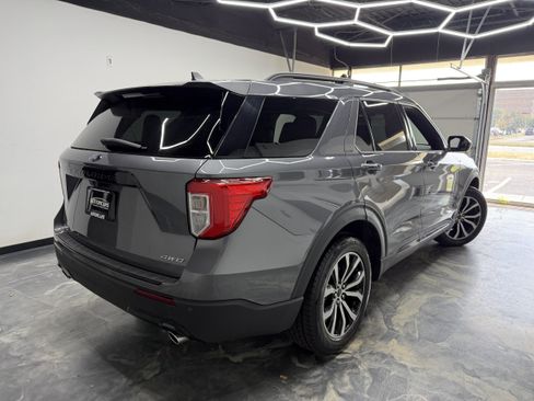 Used 2022 Ford Explorer ST-Line AWD/4WD image 2