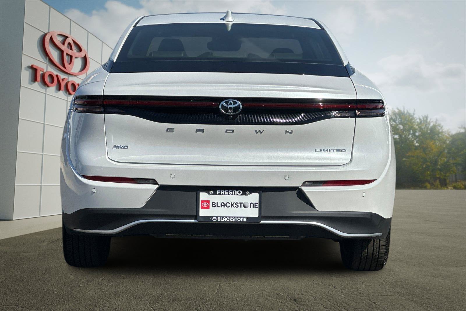 Certified 2023 Toyota Crown AWD/4WD image 4