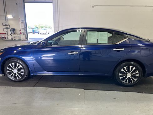 Used 2023 Nissan Altima 2.5 S FWD image 11