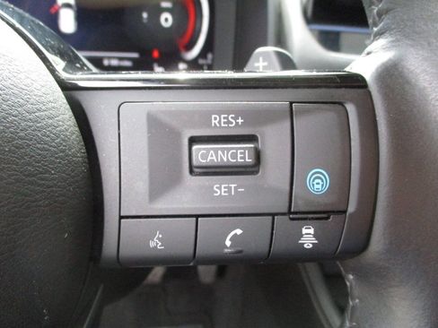 Used 2024 Nissan Rogue Platinum w/ Platinum Premium Package FWD image 19