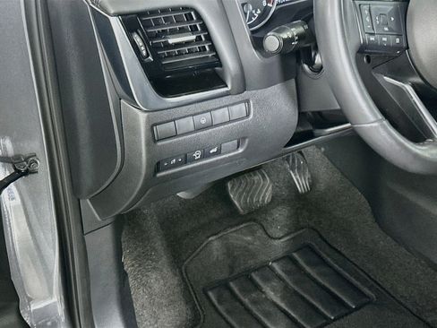 Used 2023 Nissan Rogue SL w/ SL Premium Package FWD image 17