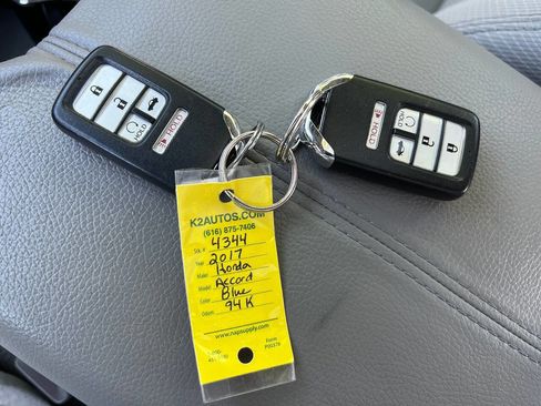 Used 2017 Honda Accord EX image 13