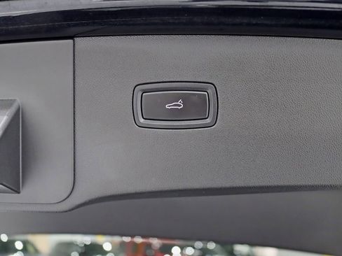 Used 2023 Porsche Cayenne GTS image 36