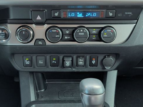 Used 2019 Toyota Tacoma Limited AWD/4WD image 20