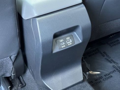 Used 2024 Subaru Crosstrek 2.0i Premium AWD/4WD image 14