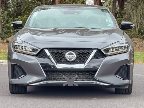 Used 2022 Nissan Maxima SV w/ Floor Mat Group FWD image 10