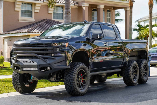 Used 2019 Chevrolet Silverado 1500 High Country w/ Technology Package AWD/4WD image 14