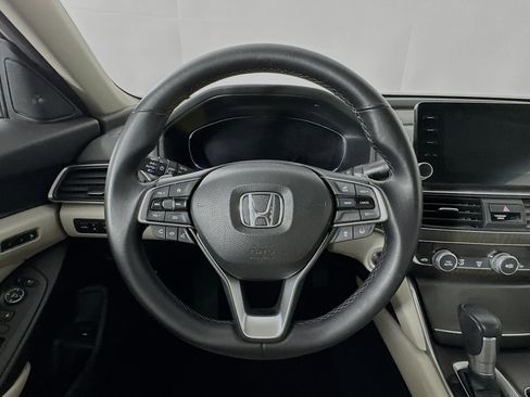 Certified 2018 Honda Accord Touring image 11