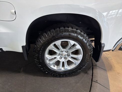 Certified 2022 Chevrolet Silverado 1500 LTZ w/ LTZ Premium Package AWD/4WD image 37