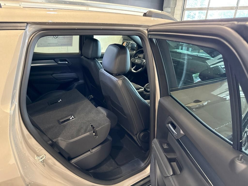 New 2027 GMC Terrain Elevation w/ Elevation Premium Package AWD/4WD image 15