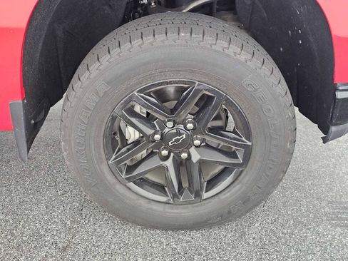 Used 2019 Chevrolet Silverado 1500 LT Trail Boss image 9