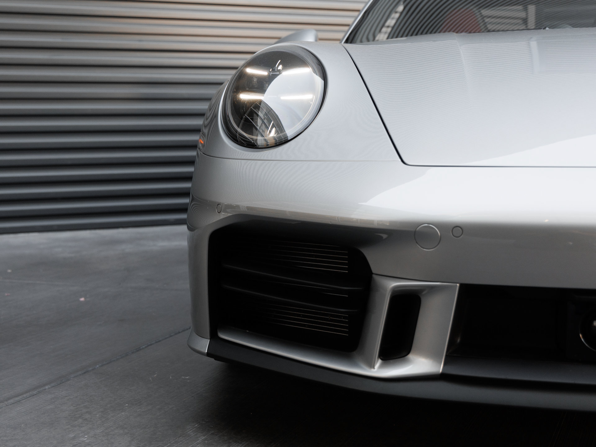 Certified 2025 Porsche 911 Carrera RWD image 41