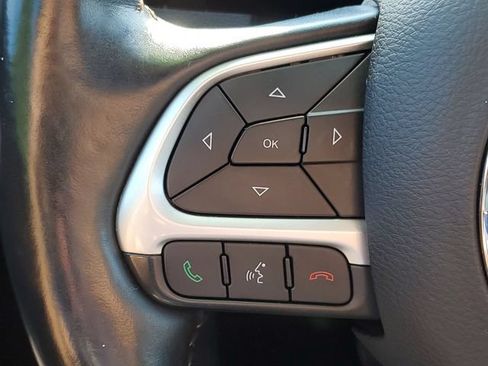 Used 2018 Jeep Compass Limited AWD/4WD image 14