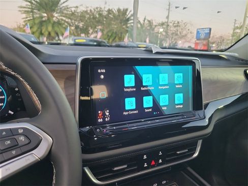 New 2026 Volkswagen Atlas SE image 9