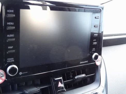 Used 2022 Toyota Corolla LE image 17