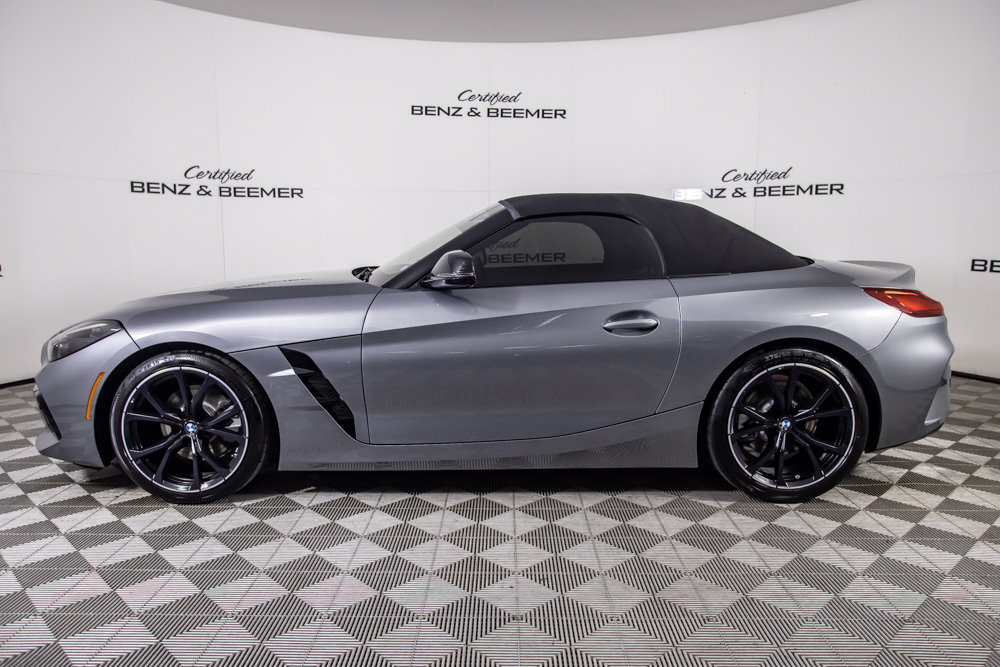 Used 2025 BMW Z4 sDrive30i w/ Shadowloine Package RWD image 9