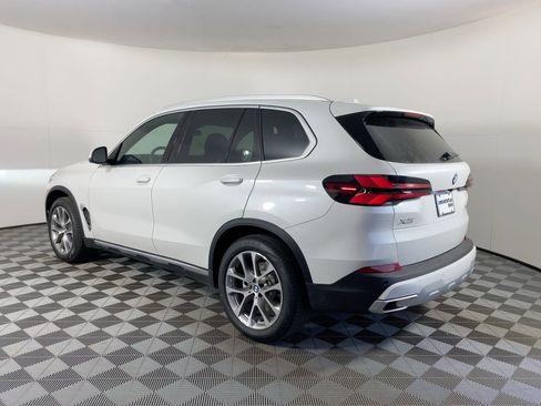 Used 2026 BMW X5 sDrive40i w/ Premium Package image 3