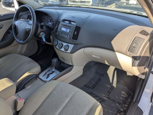 Used 2010 Hyundai Elantra GLS FWD image 31