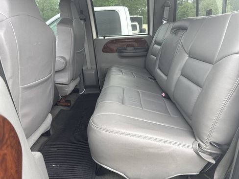 Used 2002 Ford F350 Lariat image 12