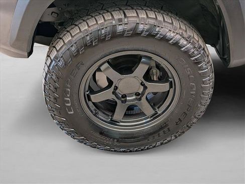 Used 2021 Toyota Tacoma TRD Off-Road w/ Technology Package AWD/4WD image 29