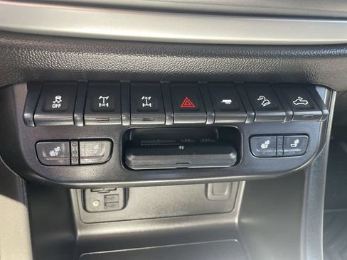 Used 2021 Chevrolet Colorado ZR2 AWD/4WD image 17