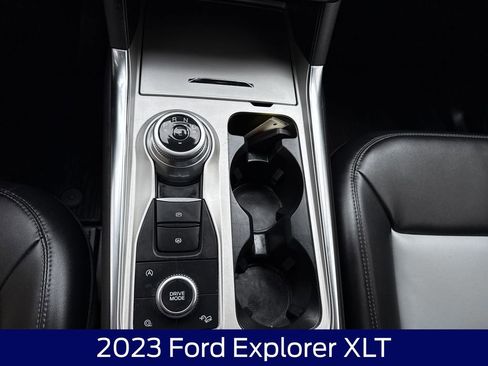 Used 2023 Ford Explorer XLT w/ Equipment Group 202A AWD/4WD image 26