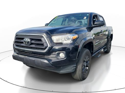Used 2021 Toyota Tacoma SR5 AWD/4WD image 3