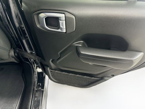 Used 2021 Jeep Wrangler Unlimited Sport AWD/4WD image 28