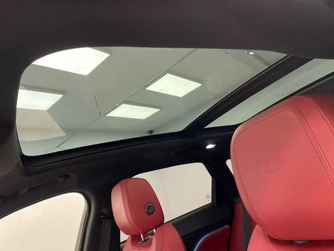 Used 2020 Jaguar F-PACE S image 21