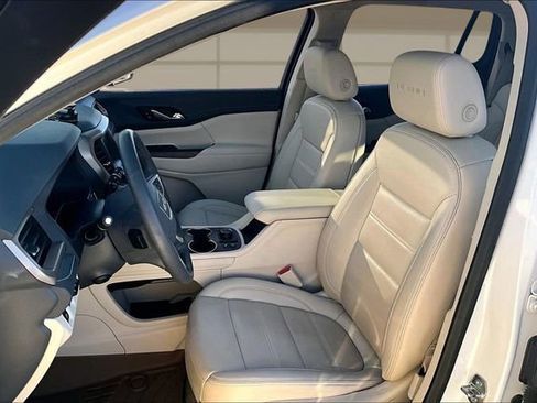 Used 2023 GMC Acadia Denali w/ Denali Ultimate Package image 25