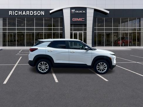Used 2024 Chevrolet TrailBlazer LS w/ LS Convenience Package AWD/4WD image 7