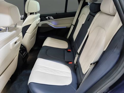 Used 2021 BMW X5 xDrive40i AWD/4WD image 29