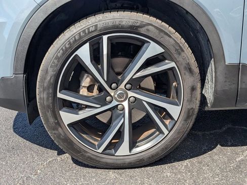 Used 2021 Volvo XC40 T5 R-Design w/ Climate Package image 18