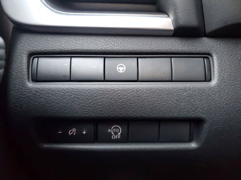 Certified 2023 Nissan Rogue SV image 26