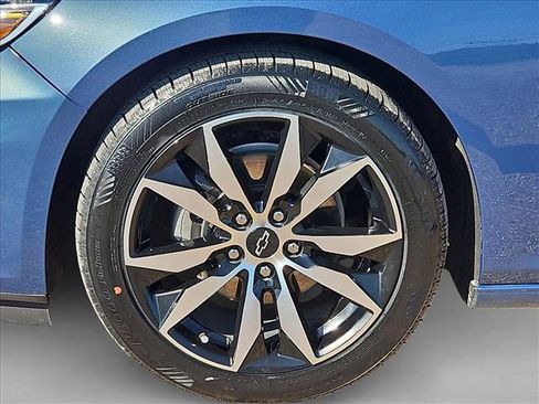Used 2024 Chevrolet Malibu RS FWD image 29