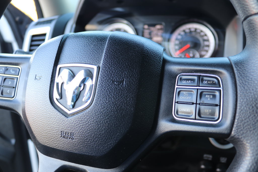 Used 2020 RAM 1500 Classic SLT AWD/4WD image 10