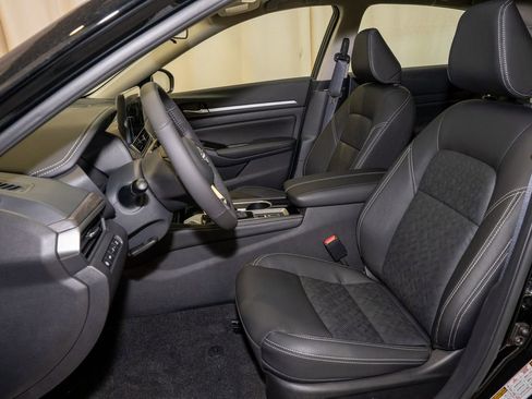 New 2025 Nissan Altima 2.5 SL image 11