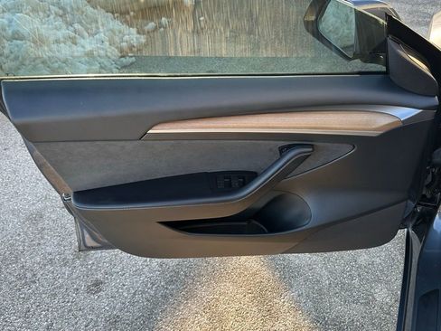 Used 2023 Tesla Model 3 Performance image 15