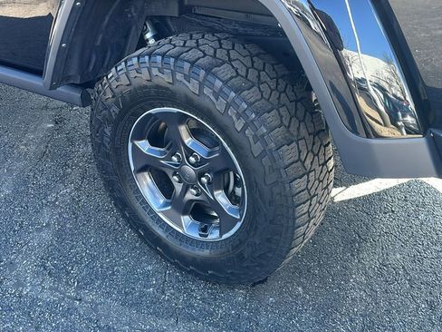 Used 2021 Jeep Gladiator Rubicon AWD/4WD image 9
