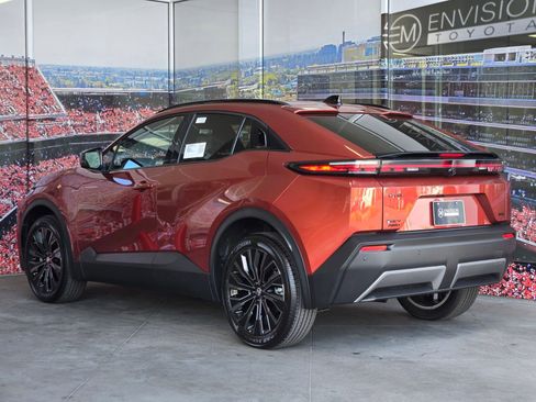 New 2026 Toyota C-HR AWD/4WD image 5