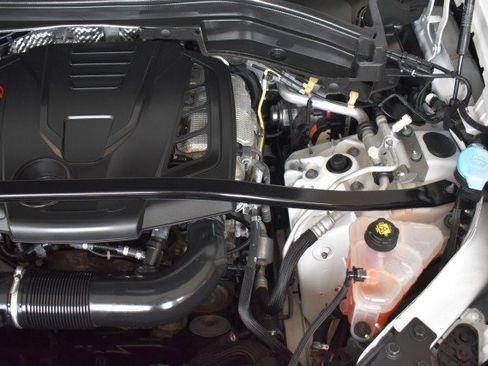 Used 2022 Alfa Romeo Stelvio Veloce AWD/4WD image 40