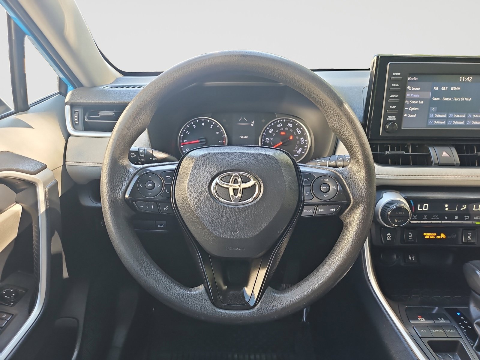 Used 2019 Toyota RAV4 XLE w/ Convenience Package FWD image 42