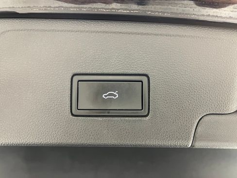 Used 2021 Volkswagen Atlas Cross Sport SEL Premium AWD/4WD image 32