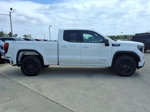 New 2026 GMC Sierra 1500 Elevation image 8