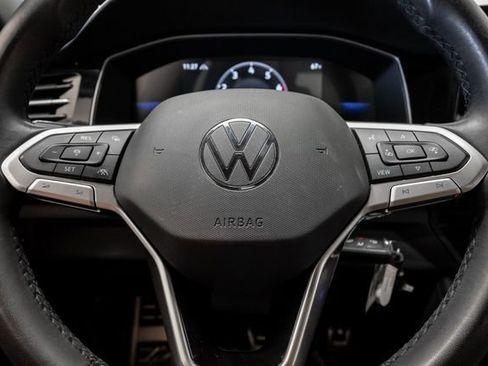 Used 2025 Volkswagen Jetta Sport image 12