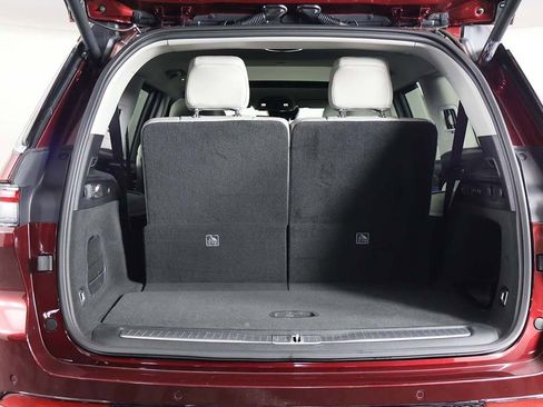 Used 2022 Jeep Grand Cherokee L Overland w/ Advanced Protech Group III image 25