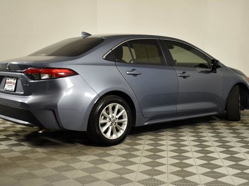 Used 2022 Toyota Corolla XLE image 4